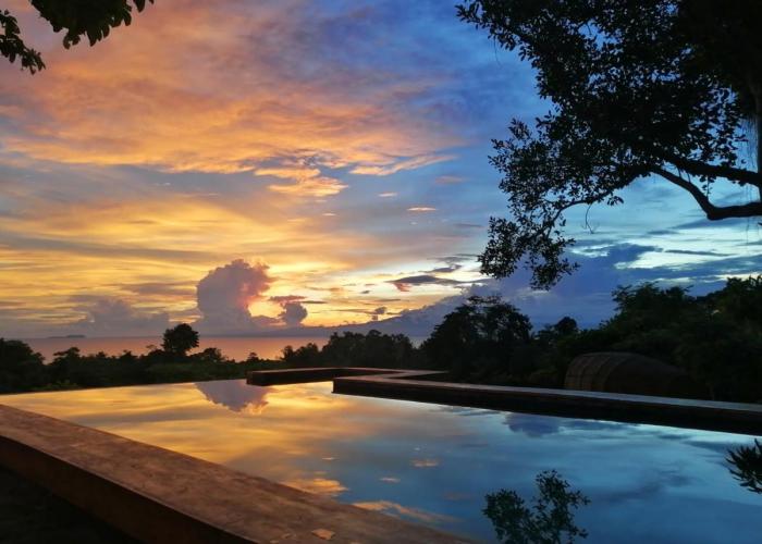 Nakabalo Guesthouse & Restaurant