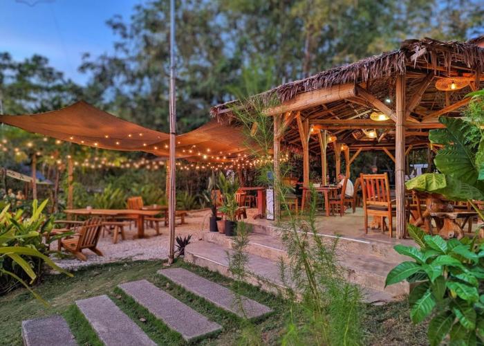 Nakabalo Guesthouse & Restaurant