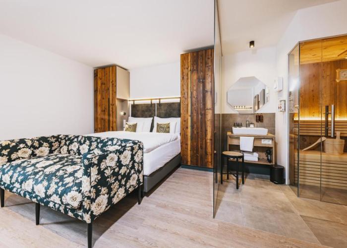 Nikolaus by AvenidA Panoramic Wellness Suites Zell am See
