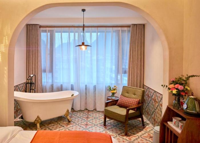 Lisa's Hotel