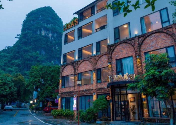 Lisa's Hotel