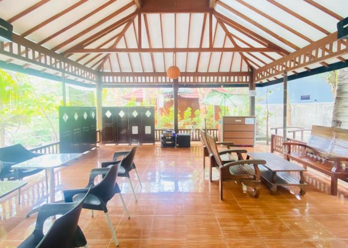 Rumah Kayu Pinggir Kali Prigen RedPartner