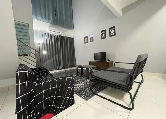Minimalist Loft5 DeCentrum WifiNetflix