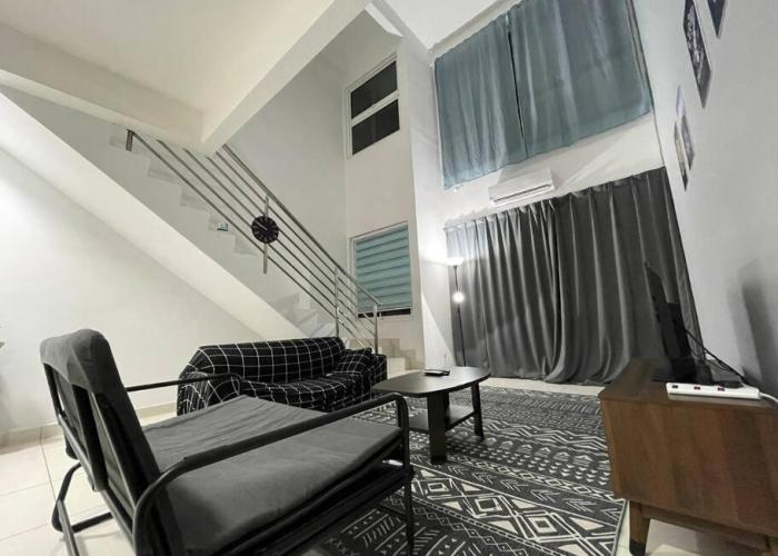 Minimalist Loft5 DeCentrum WifiNetflix