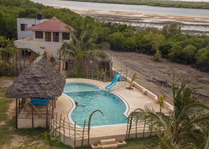 MANDA ISLAND Private Villa