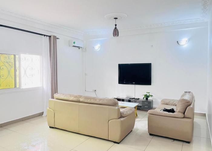 Studio meublé haut standing, Wifi, TV - Yaoundé, Omnisports