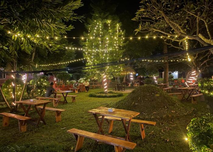 Hotel Tharu Garden