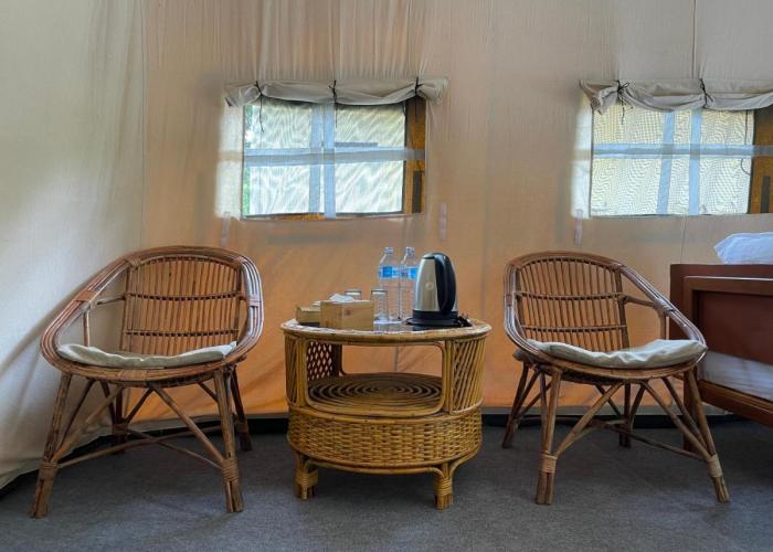 Hotel Tharu Garden