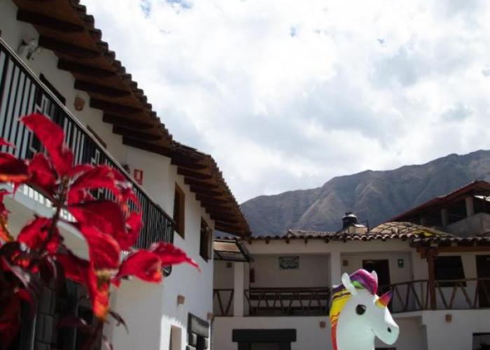 Hana'q Hostel en el Valle sagrado, junto al rió Vilcanota