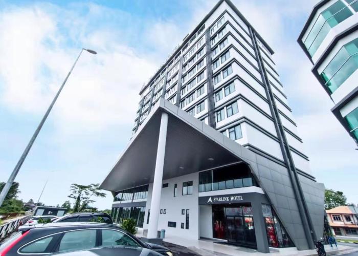 Starlink Hotel