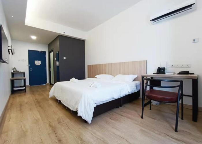 Starlink Hotel