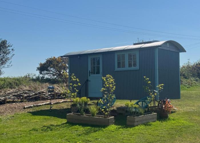 Toms Hut and Robins Rest Shepherd Huts near Wadebridge