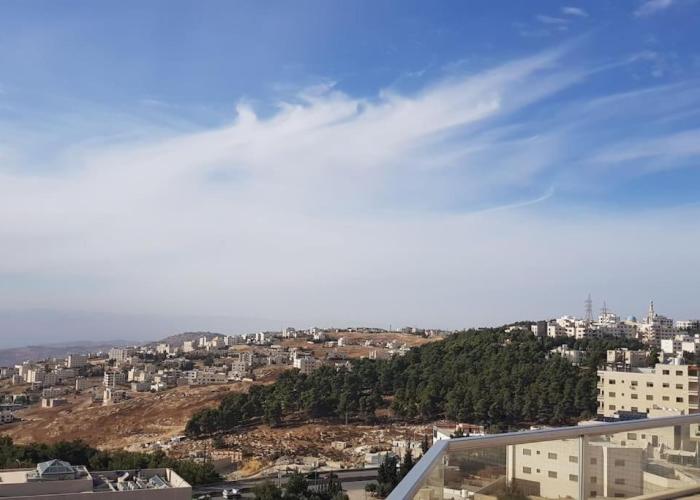 Penthouse overlooking Jordan valley