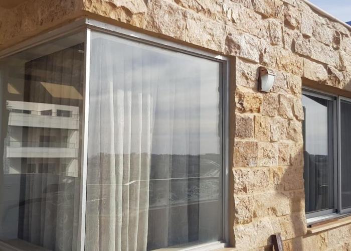 Penthouse overlooking Jordan valley