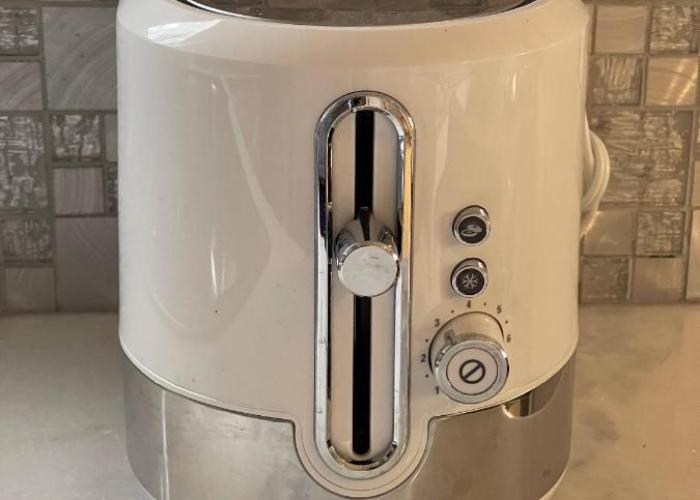 Nicoles Nest Brand New Exquisite Studio Hideaway