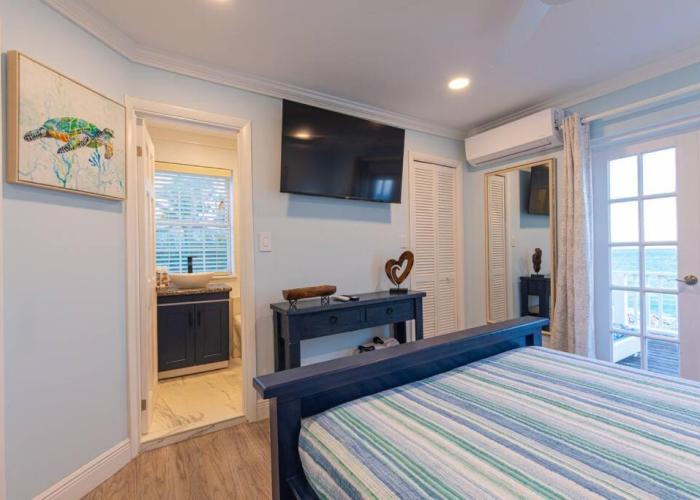 Harbour Mews - Oceanfront Townhouse
