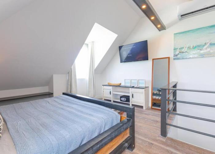 Harbour Mews - Oceanfront Townhouse