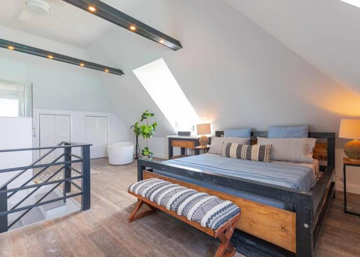 Harbour Mews - Oceanfront Townhouse