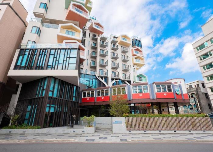 CHECK inn MAGI Kids Hotel