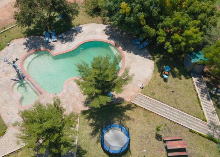 Elephant View Lodge & Apartments