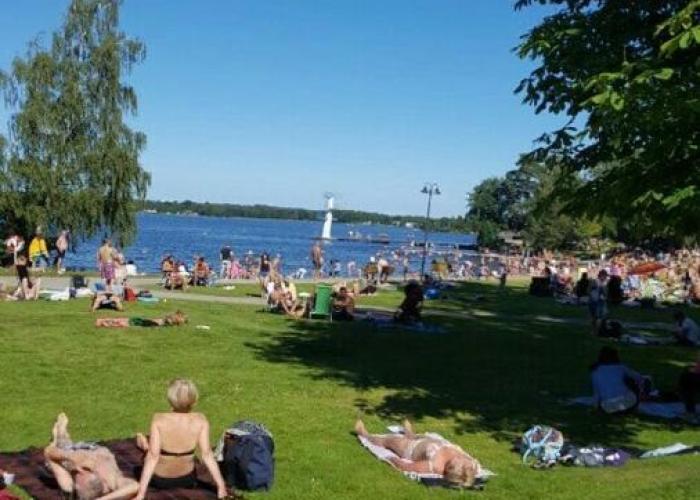 Attefallshus säng 160 bäddsoffa 160