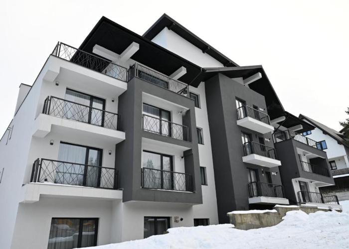 R&B Apartments