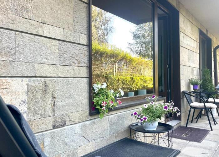 Ground floor 2-bedrooms, 2-bathrooms apartment near Bansko in a complex with pools and SPA included