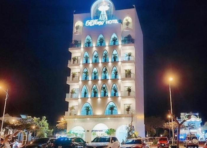 TIFFANY HOTEL & RESTAURANT