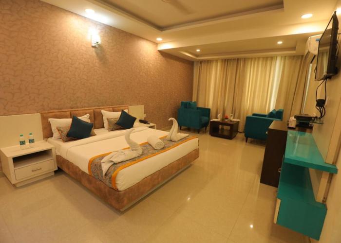 Meera Madhav Resort