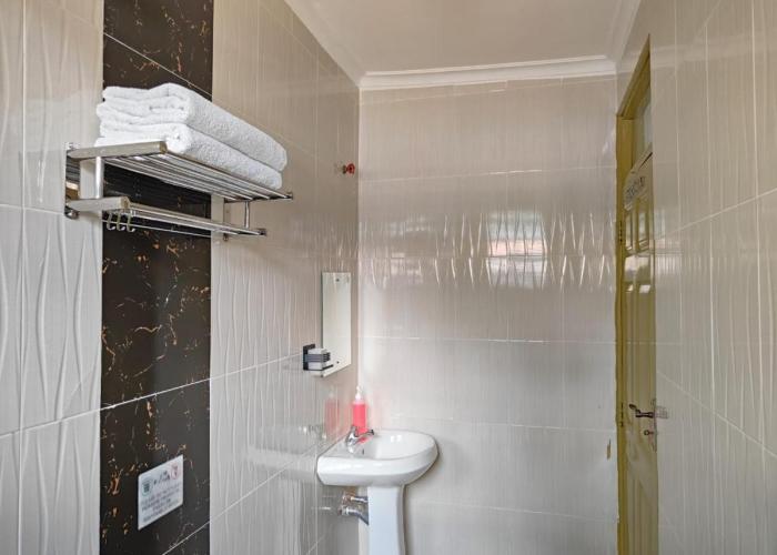 MILIMANI DRIVE LIVING I LUXE FURNISHED UNITs