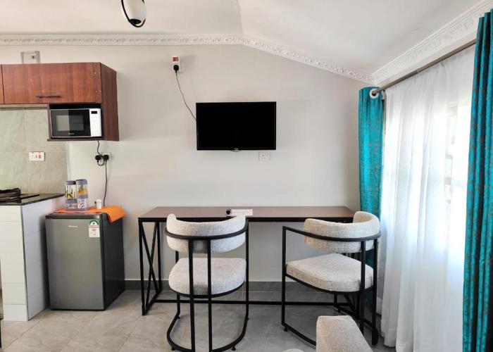 MILIMANI DRIVE LIVING I LUXE FURNISHED UNITs