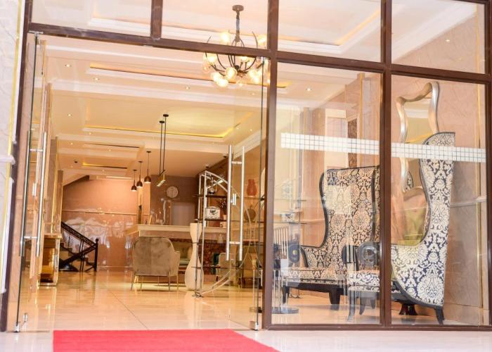 LA BEILA HOTEL MERU