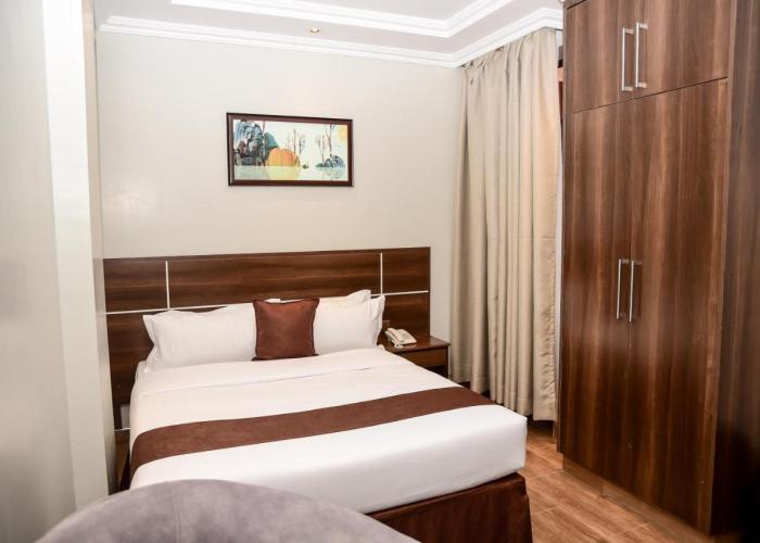 LA BEILA HOTEL MERU
