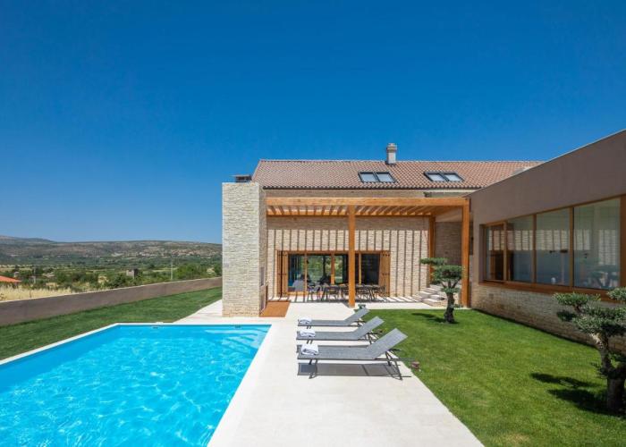 Luxury Villa Silence with Heated Pool