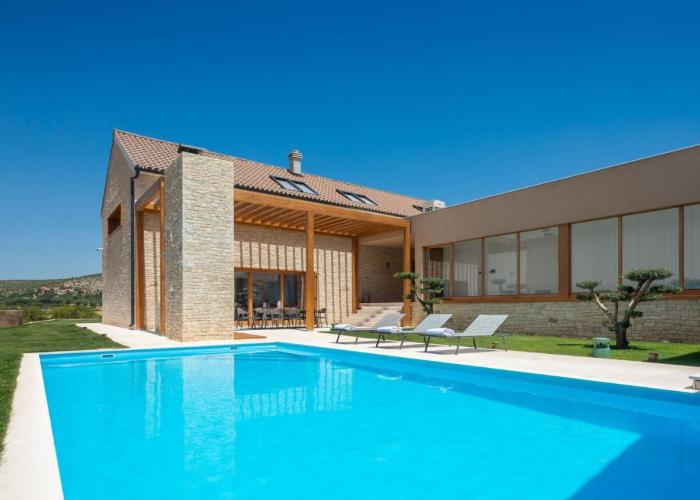 Luxury Villa Silence with Heated Pool