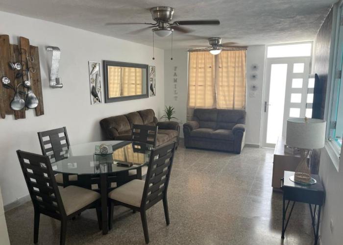 “Lucor D-Eight House” New Entire Home in the Town…