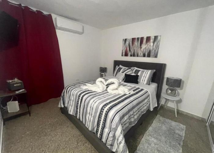 “Lucor D-Eight House” New Entire Home in the Town…