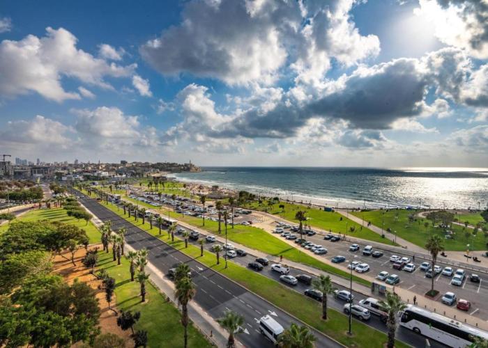 Selina Tel Aviv Beach