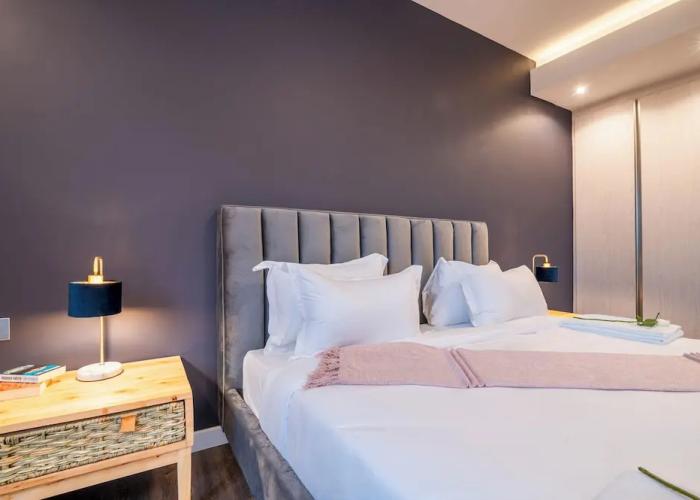 Capital 2 Bed Olive Tree Line By YourHost