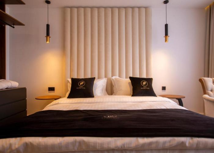 Plaza Boutique Hotel