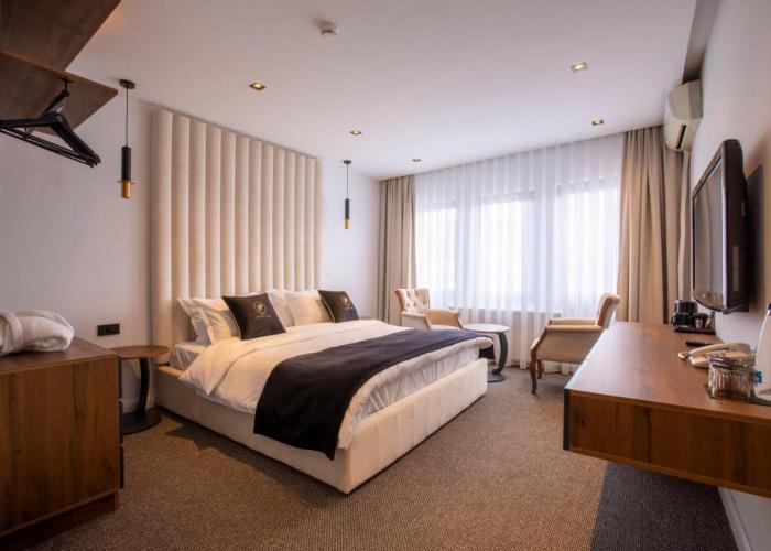 Plaza Boutique Hotel