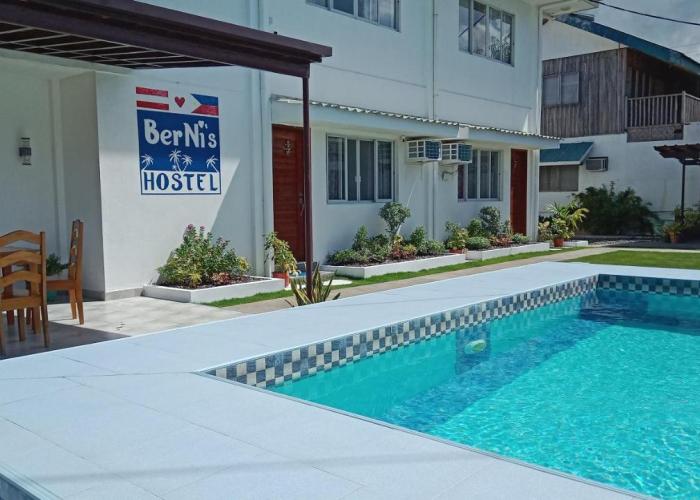 Bernis Hostel