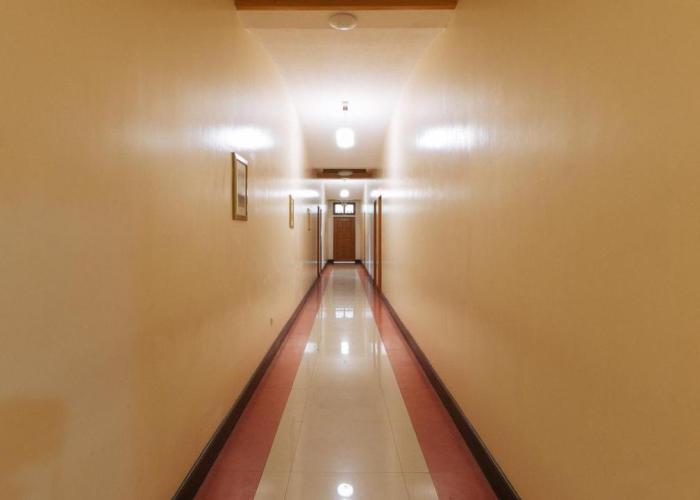 RedDoorz Premium @ Nick Hotel Gerona Tarlac