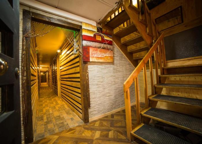 Hotel low cost y restaurant Colón