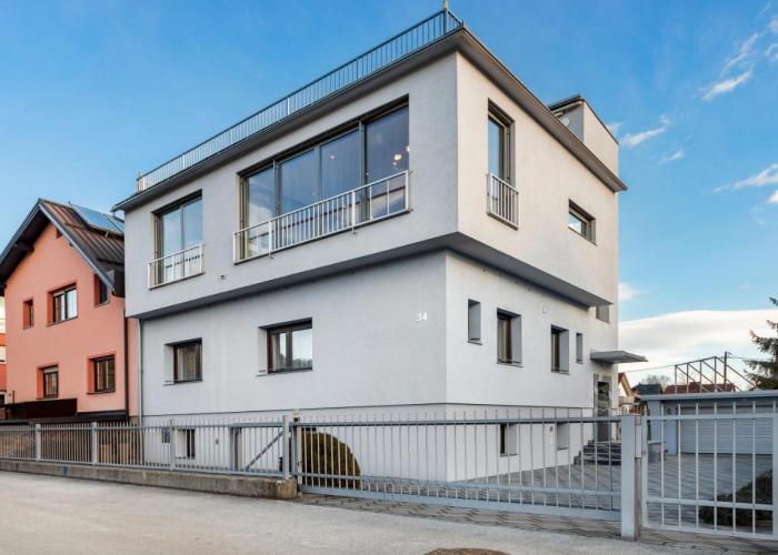 Contemporary apartment with rooftop terrace in Maribor