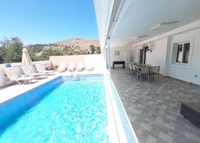 Villa Oniro walking distance to the beach and to Georgioupolis center