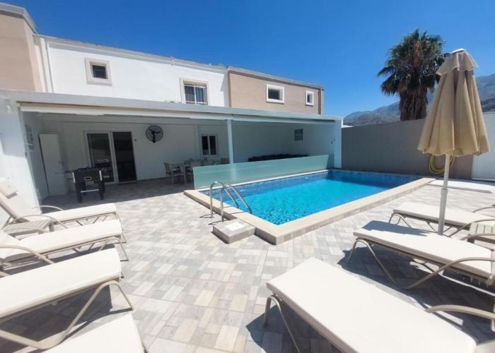 Villa Oniro walking distance to the beach and to Georgioupolis center