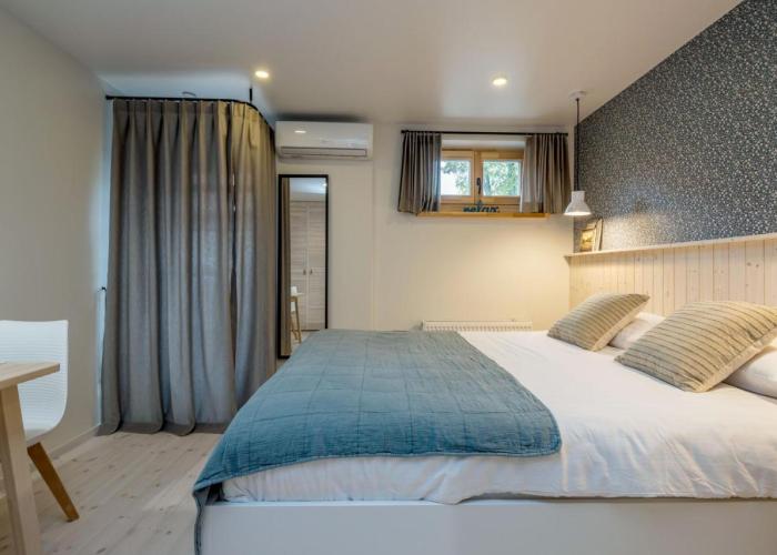 B2 Apartments
