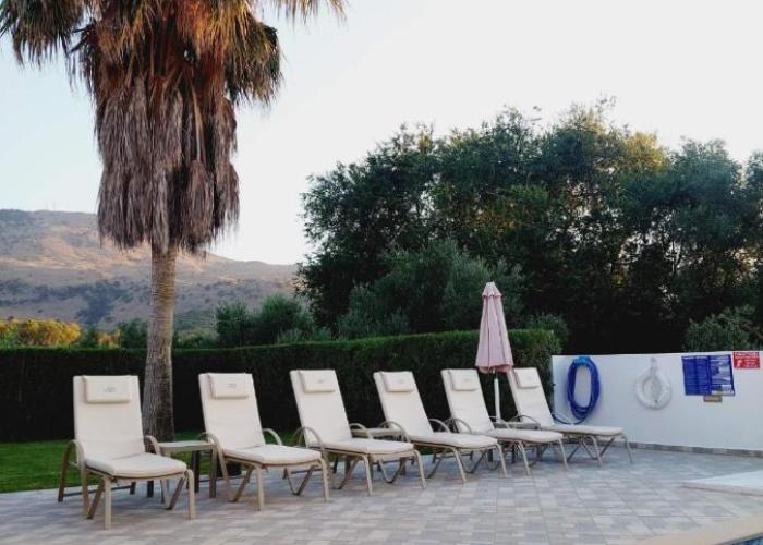 Villa Uranos walking distance to the beach and to Georgioupolis center
