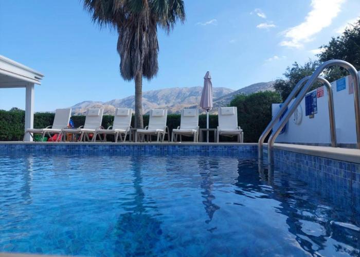 Villa Uranos walking distance to the beach and to Georgioupolis center